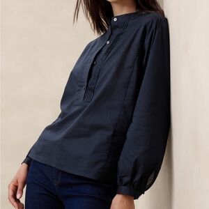 Banana Republic Navy Pleated Popover Shirt Size S